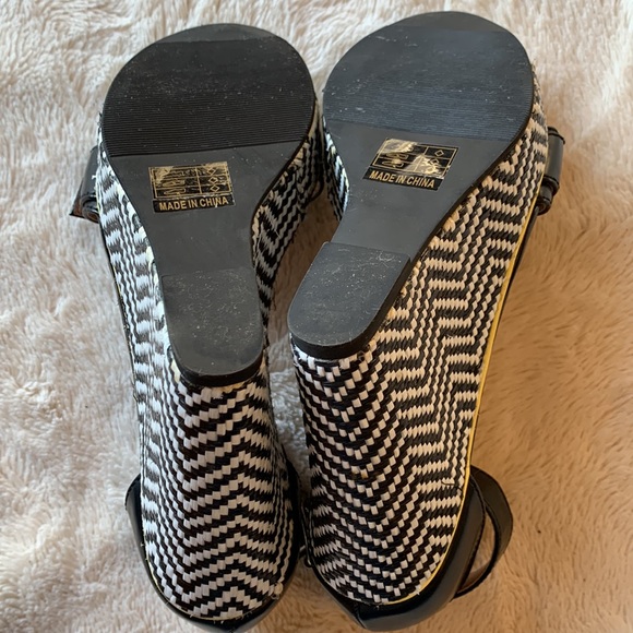 NWOT Just Fab Wedge Strappy Heels - Picture 8 of 9